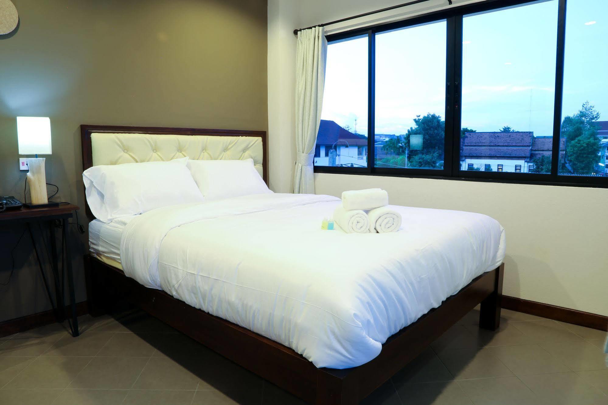 Sabai Hotel & Hostel Chiang Mai Buitenkant foto